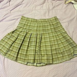 plaid green  pleated skirt